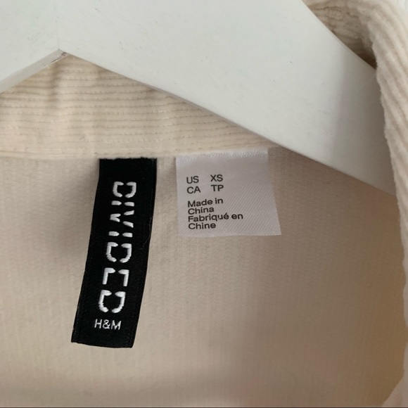 H&M Divded Corduroy Button Up Size XS - Picture 2 of 5